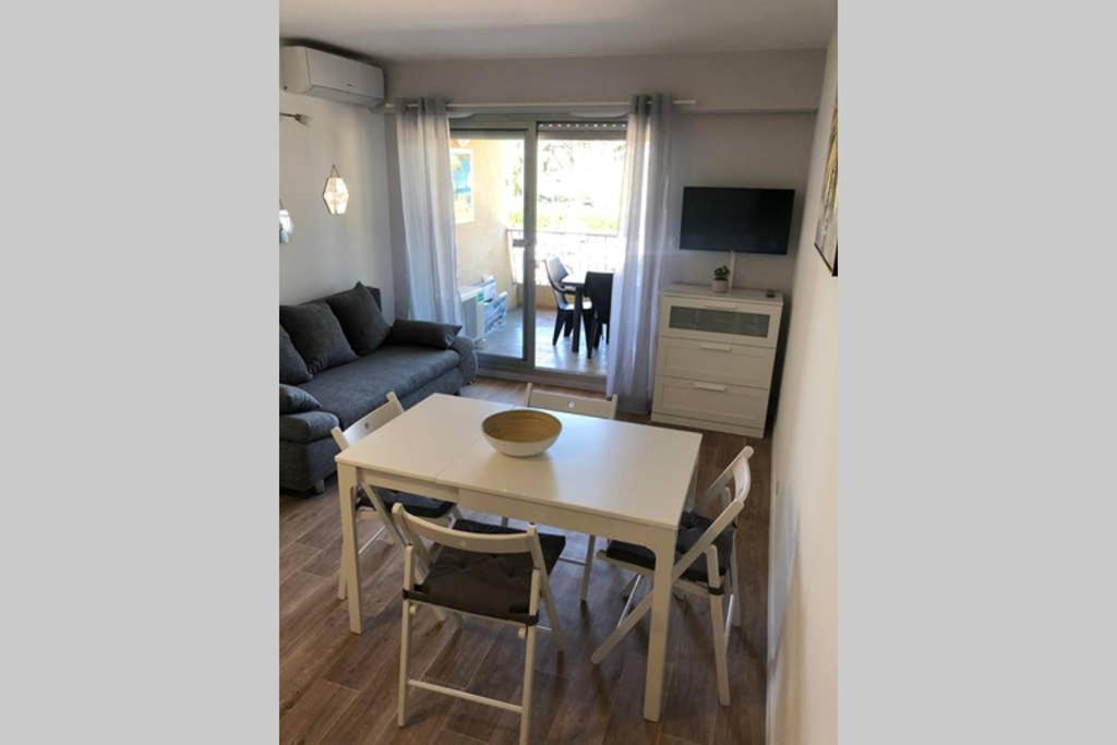 Studio Port De Hyeres Proche Des Plages エクステリア 写真